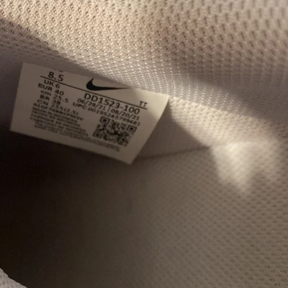 Nike Air Force 1 White/Metallic/Silver-Black - Picture 6 of 6